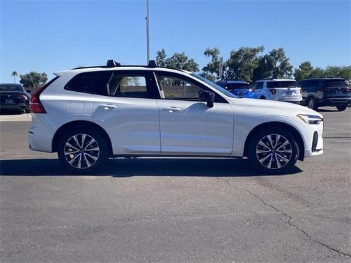 2025 Volvo XC60 B5 Core