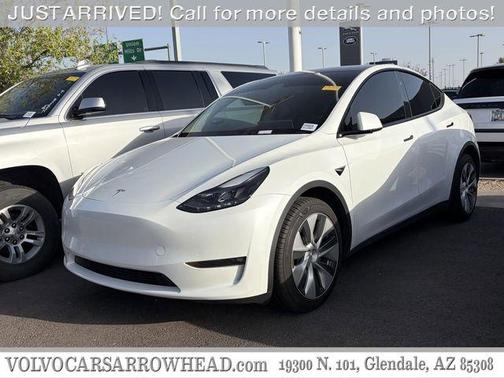 Pearl White Multi 2023 Tesla Model Y Long Range