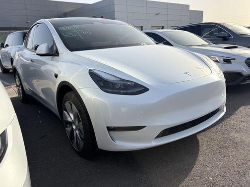 Pearl White Multi 2023 Tesla Model Y Long Range