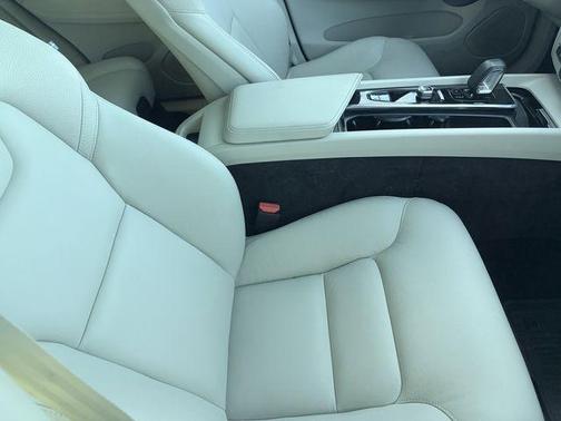 Denim Blue Metallic 2023 Volvo XC60 B5 Plus Dark Theme