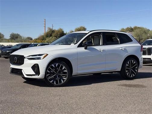 2026 Volvo XC60 B5 Ultra