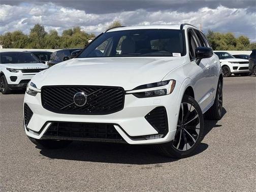 2026 Volvo XC60 B5 Plus