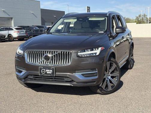 Platinum Gray Metallic 2023 Volvo XC90 Recharge Plug-In Hybrid T8 Plus Bright Theme 7 Passenger