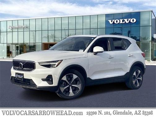 2023 Volvo XC40 B5 Plus Bright Theme