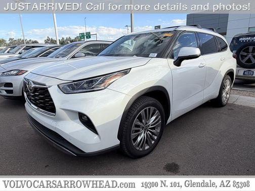 Celestial Silver Metallic 2022 Toyota Highlander Platinum