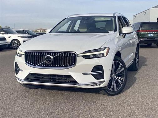 2023 Volvo XC60 B5 Plus Bright Theme