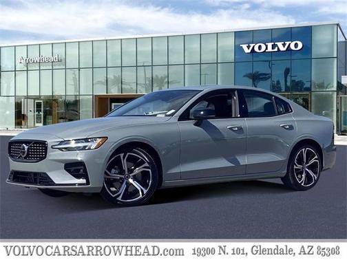 2024 Volvo S60 B5 Plus Dark Theme