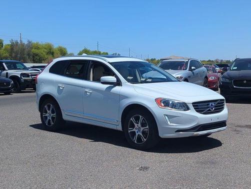 Ice White 2015 Volvo XC60 T6 Platinum