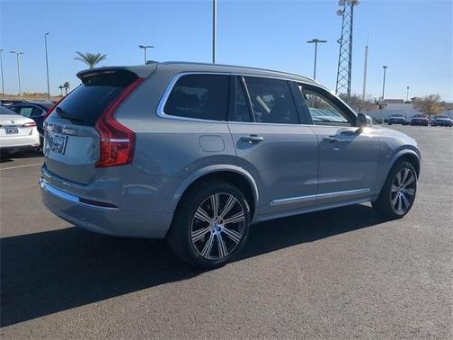 2025 Volvo XC90 B6 Ultra