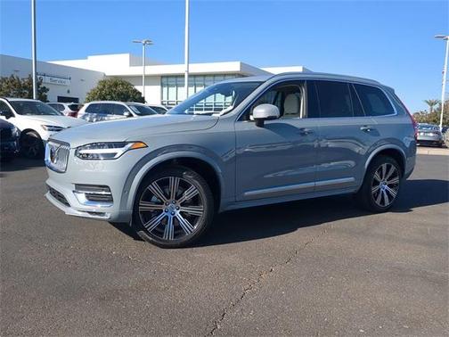 2025 Volvo XC90 B6 Ultra