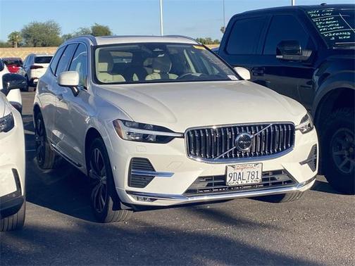 2023 Volvo XC60 B5 Plus Bright Theme