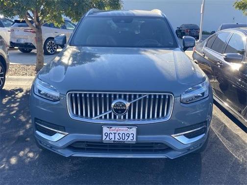 2022 Volvo XC90 T6 Inscription 7 Passenger
