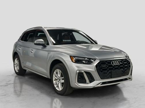 Florett Silver Metallic 2023 Audi Q5 45 S line Premium