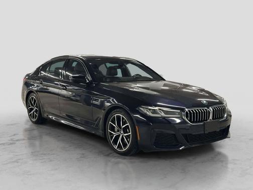 Carbon Black Metallic 2023 BMW 530 i xDrive
