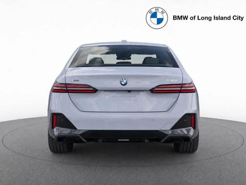 Brooklyn Grey Metallic 2026 BMW 530 xDrive