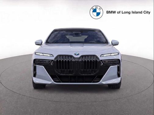 Brooklyn Grey Metallic 2026 BMW 760 xDrive