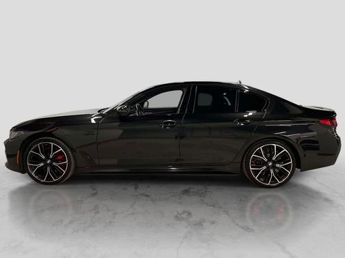 Black Sapphire Metallic 2022 BMW M550 i Xdrive