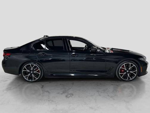 Black Sapphire Metallic 2022 BMW M550 i Xdrive