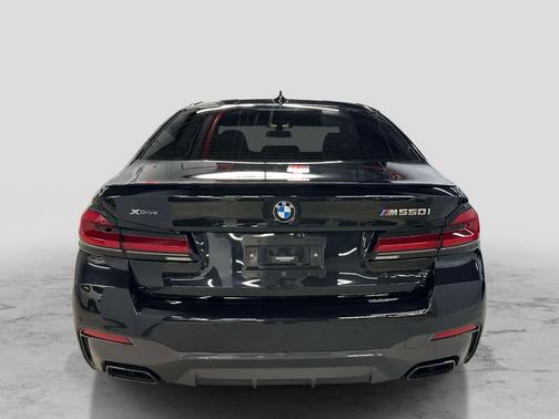 Black Sapphire Metallic 2022 BMW M550 i Xdrive