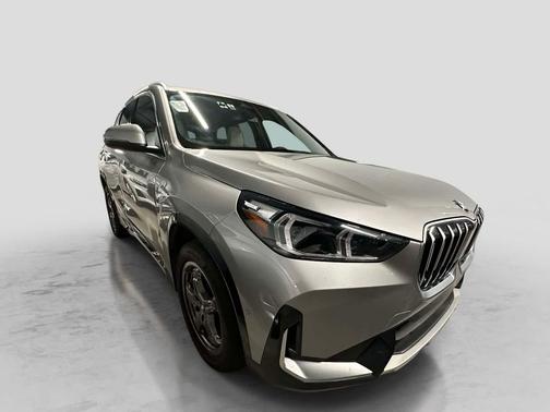 Space Silver Metallic 2025 BMW X1 xDrive28i