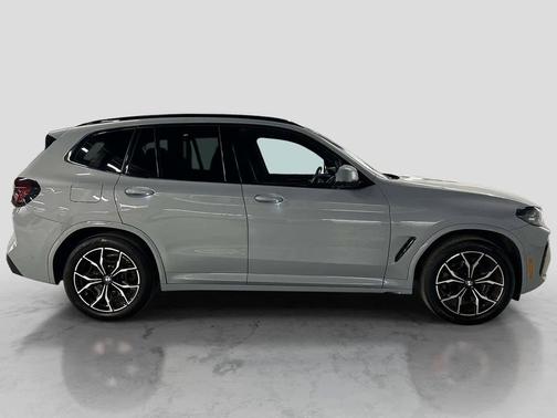 Brooklyn Grey Metallic 2024 BMW X3 xDrive30i
