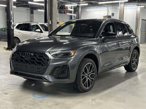 Daytona Gray Pearl Effect 2023 Audi SQ5 3.0T Premium Plus