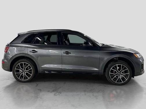 Daytona Gray Pearl Effect 2023 Audi SQ5 3.0T Premium Plus