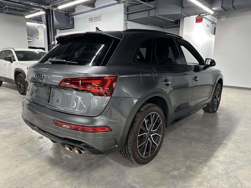 Daytona Gray Pearl Effect 2023 Audi SQ5 3.0T Premium Plus