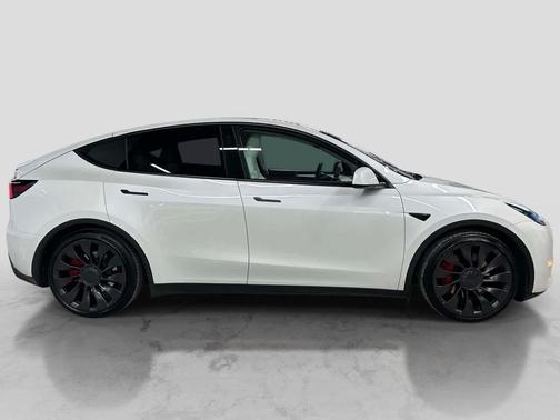 -Select- 2023 Tesla Model Y Performance Dual Motor All-Wheel Drive