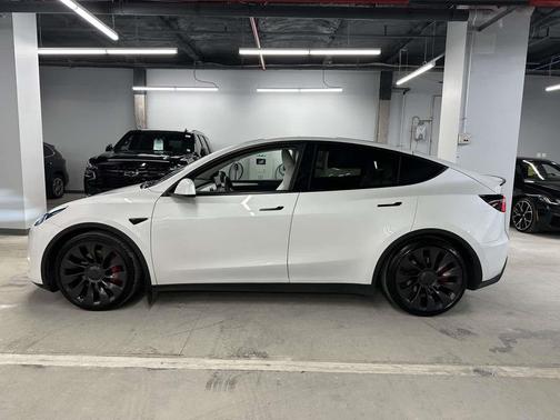 -Select- 2023 Tesla Model Y Performance Dual Motor All-Wheel Drive