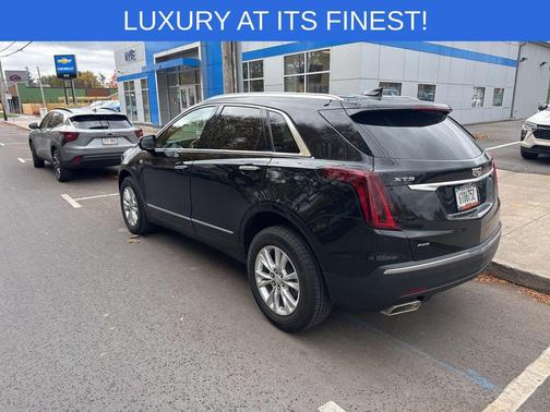 2022 Cadillac XT5 Luxury