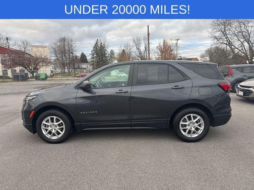 2022 Chevrolet Equinox LS