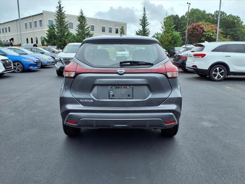 2025 Nissan Kicks S