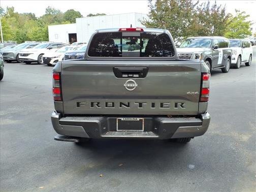 2026 Nissan Frontier SV