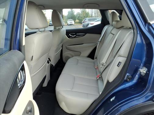 2022 Nissan Rogue Sport SL