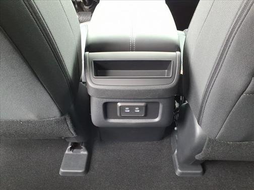 2026 Nissan Pathfinder S