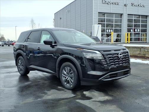 2026 Nissan Pathfinder S