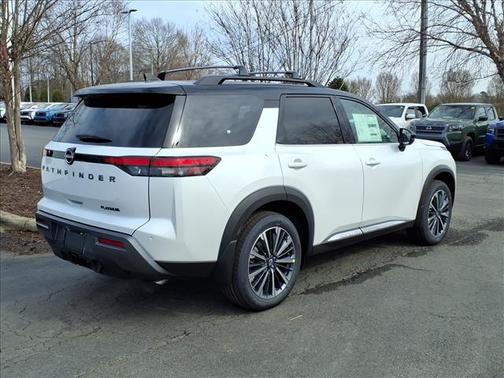 2026 Nissan Pathfinder Platinum