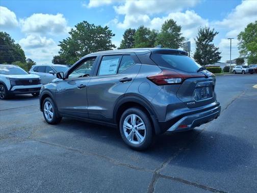 2025 Nissan Kicks S