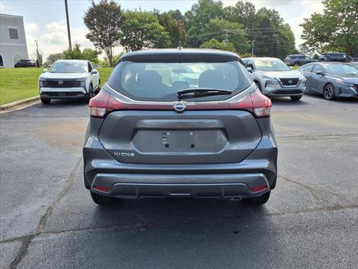 2025 Nissan Kicks S