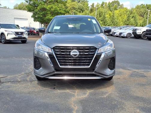 2025 Nissan Kicks S