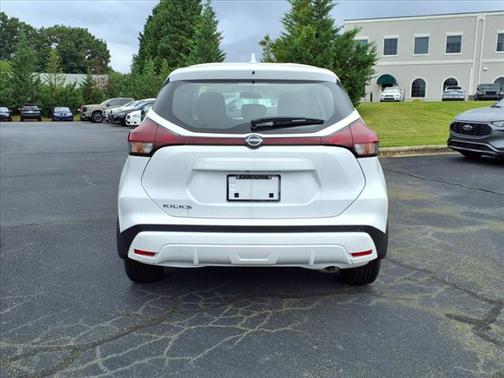 2025 Nissan Kicks S