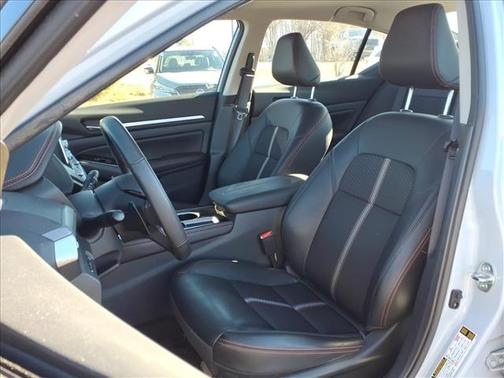 2024 Nissan Altima SR FWD