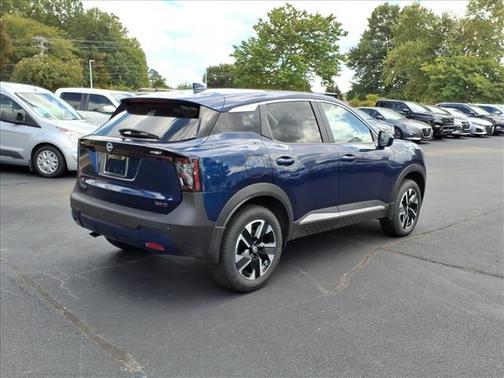 2025 Nissan Kicks SV