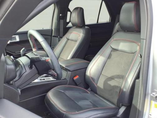 2024 Ford Explorer ST-Line