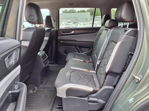 2024 Volkswagen Atlas 2.0T SEL