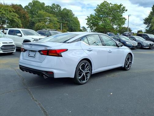 2025 Nissan Altima SR FWD