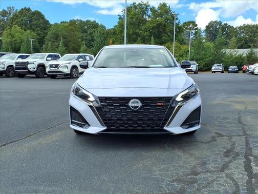2025 Nissan Altima SR FWD