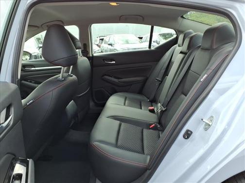 2025 Nissan Altima SR FWD