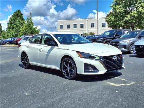 2025 Nissan Altima SR FWD